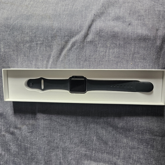 Apple Watch Series 3 - Black - Picture 7 of 9